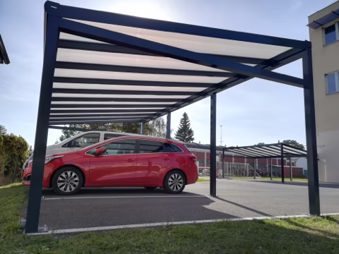 PROFI hliníkový přístřešek na auto, realizace 88