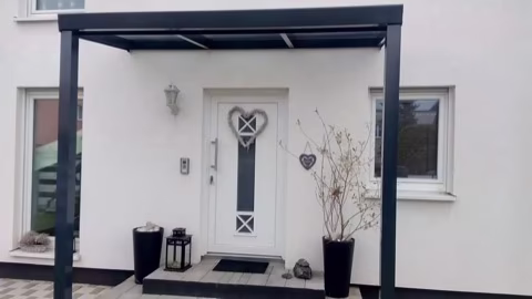 Hliníkový přístřešek nad dveře, realizace 6