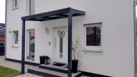 Hliníkový přístřešek nad dveře, realizace 7