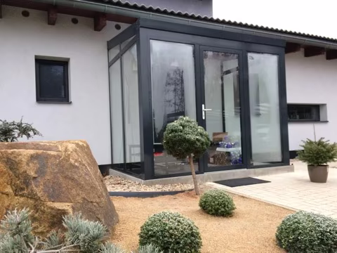 Hliníkový přístřešek nad dveře, realizace 17