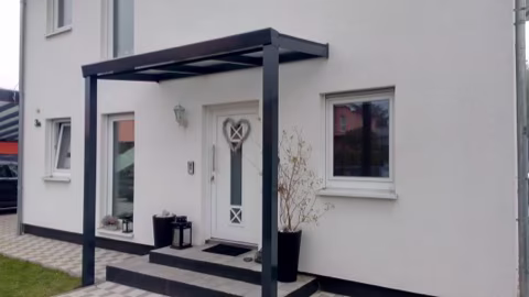 Hliníkový přístřešek nad dveře, realizace 37
