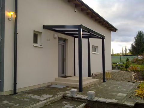 Hliníkový přístřešek nad dveře, realizace 43