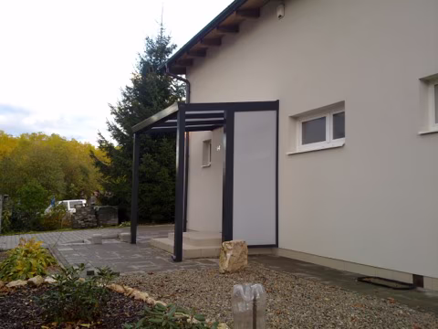 Hliníkový přístřešek nad dveře, realizace 47