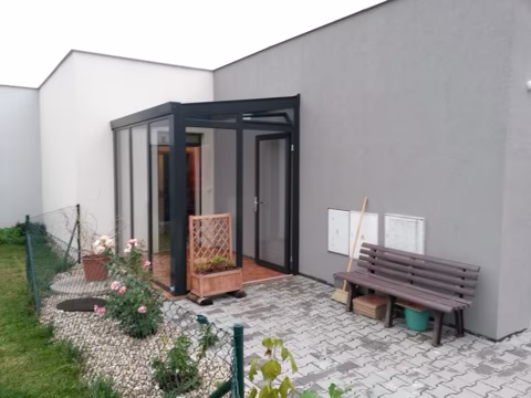 Hliníkový přístřešek nad dveře, realizace 60