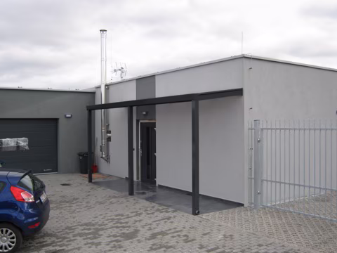 Hliníkový přístřešek nad dveře, realizace 67
