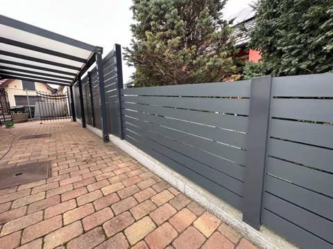 Hliníkový plot Lamela 120, realizace 16