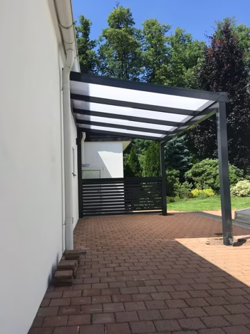 Hliníkový plot Lamela 60, realizace 2