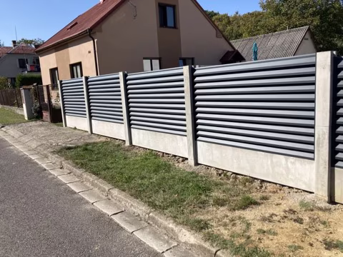 Hliníkový plot Lamela Z, realizace 5