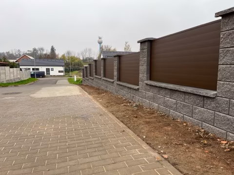 Hliníkový plot, realizace 100