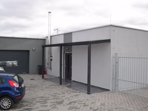 Hliníkový přístřešek nad dveře od ALcentrum, realizace 68