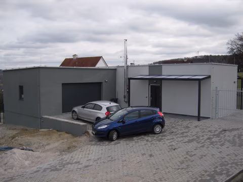 Hliníkový přístřešek nad dveře od ALcentrum, realizace 70