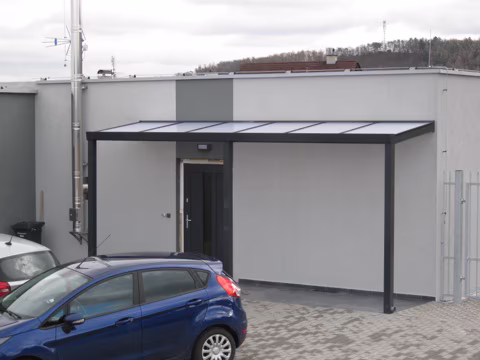 Hliníkový přístřešek nad dveře od ALcentrum, realizace 71