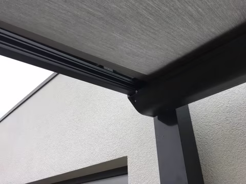 Stínění pro hliníkovou pergolu, realizace 12