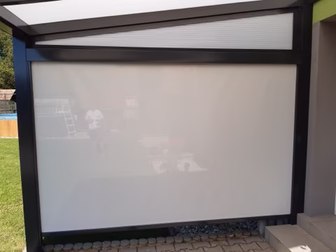 Stínění pro hliníkovou pergolu, realizace 66
